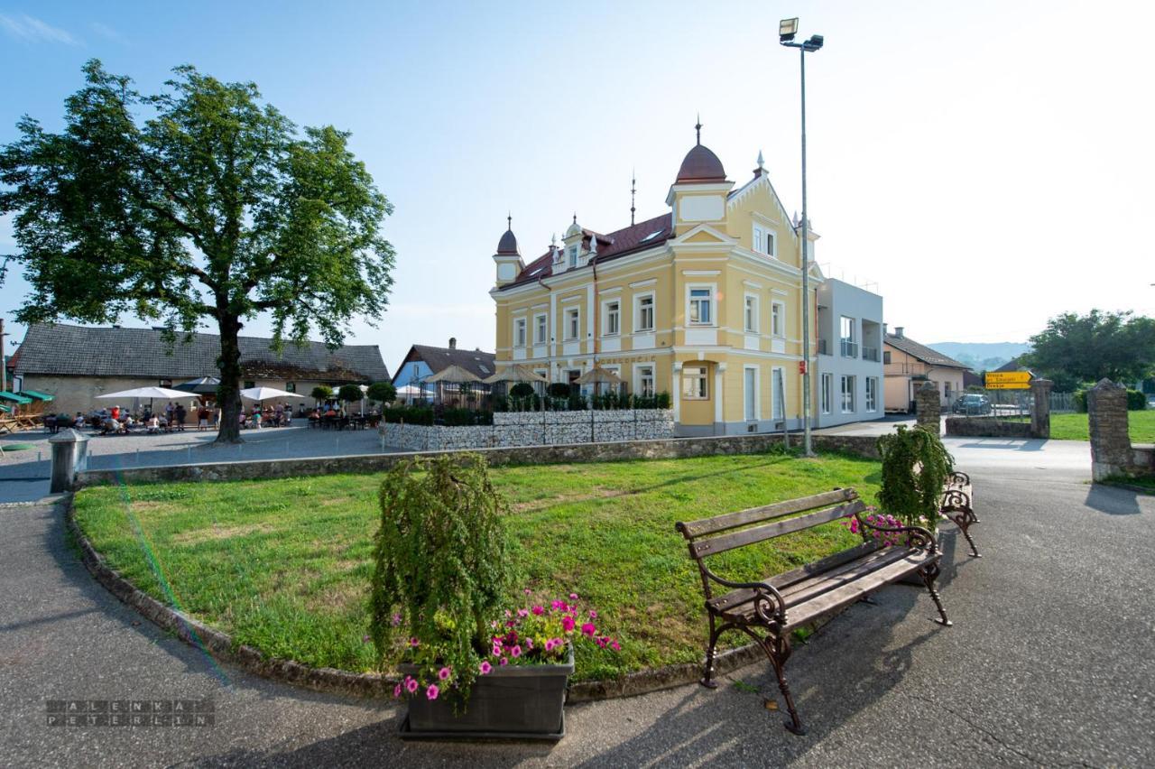 Dvorec Gregorcic Šmarješke Toplice Zewnętrze zdjęcie