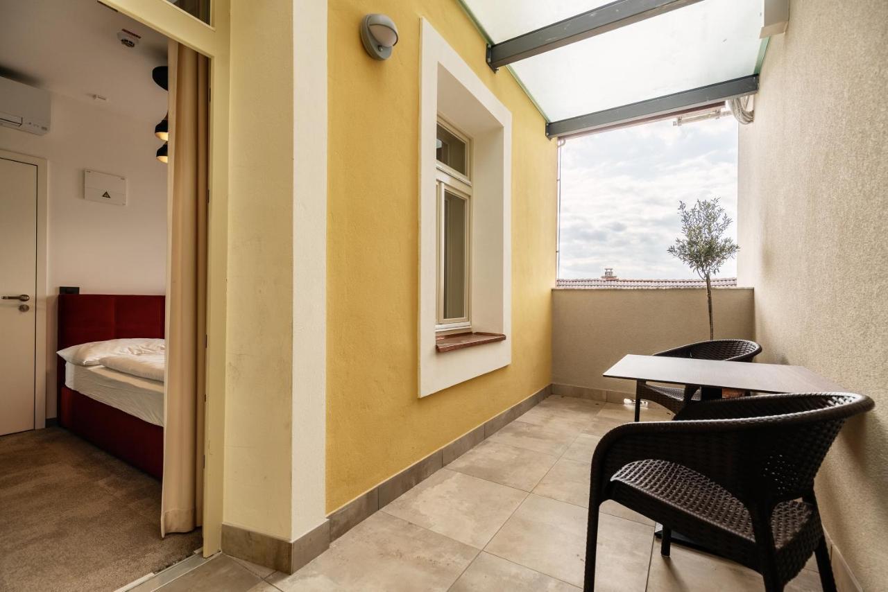 Dvorec Gregorcic Šmarješke Toplice Zewnętrze zdjęcie